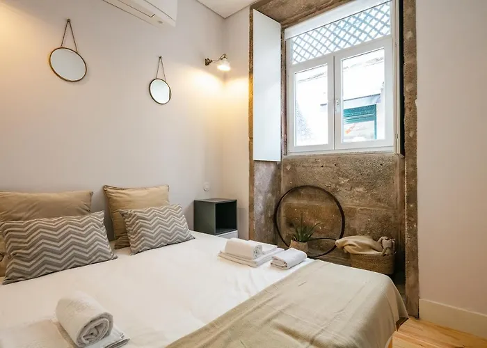 Charming T2 By Indulge Porto Flats